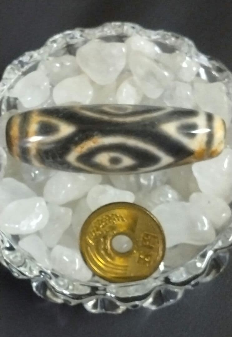 609天珠　特殊　三眼虎牙天珠　三角形　dzibeads！