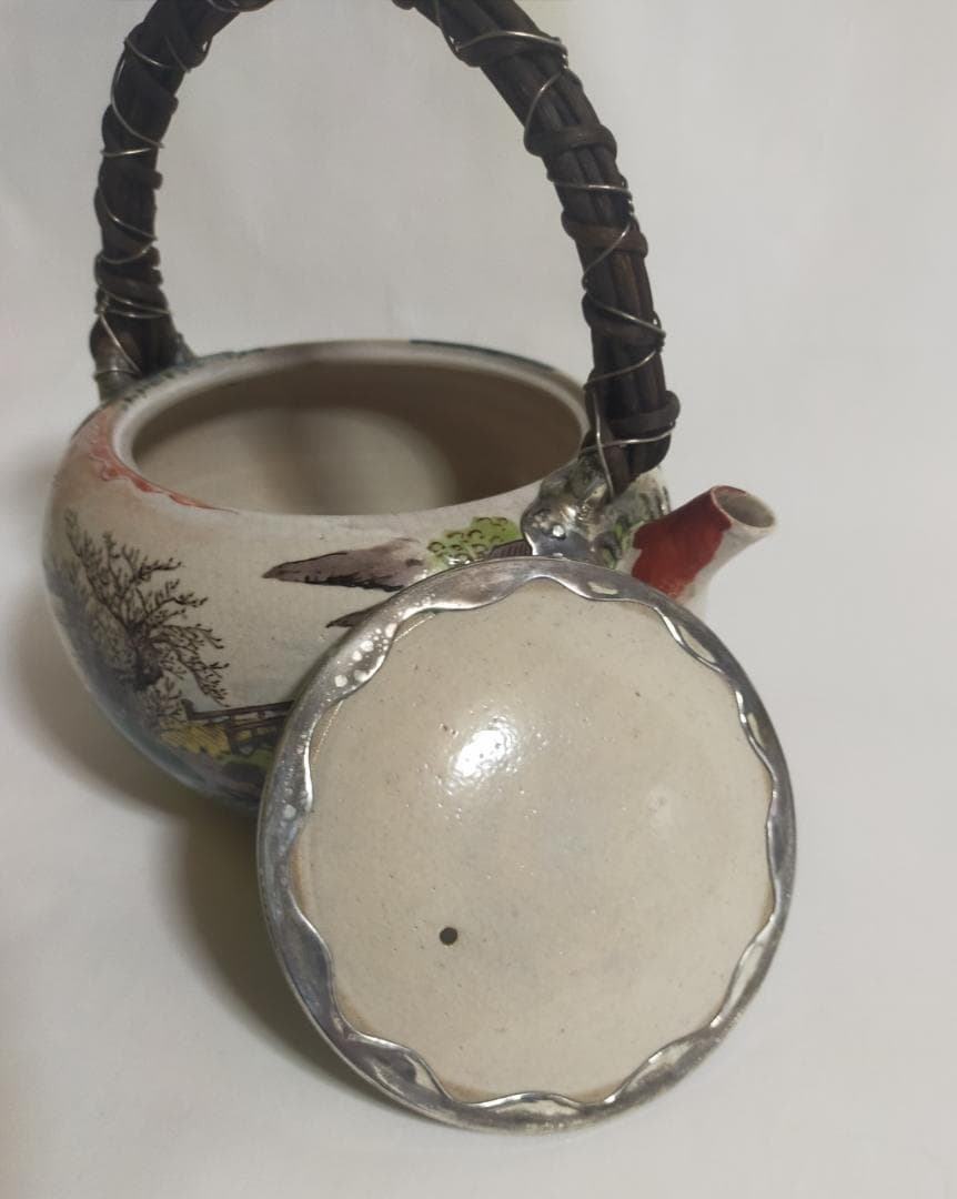 古九谷粟屋窯色絵山系図手付大急須銀の留め金