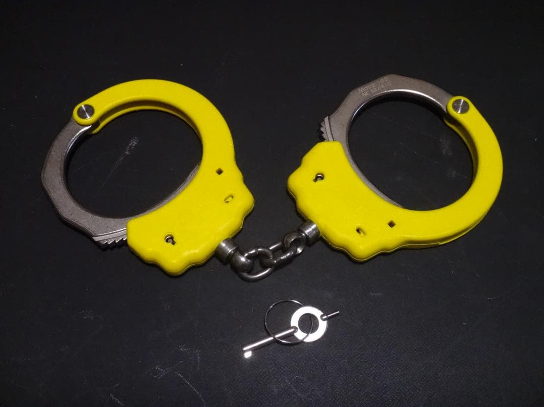 ASP　手錠　ハンドカフ　ホワイトウルフ　レッグカフ　足枷　3個セット