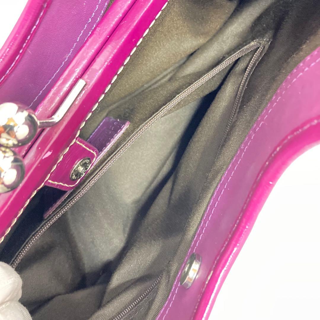 美品　コーチ エルゴ ergo パテントレザー がま口 Kiss-lock