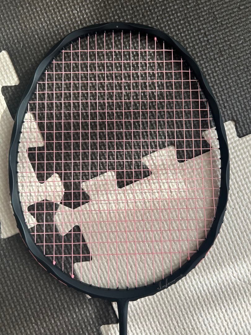 美品　GOSEN インフェルノスマート4UG6 バドミントンラケット