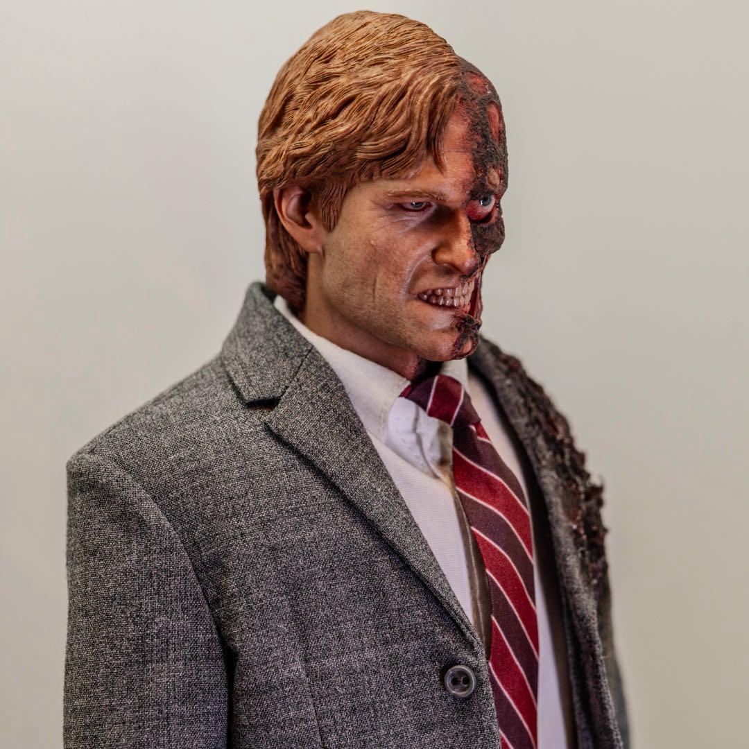 トゥーフェイス 1/6 カスタムフィギュア ホットトイズ系 ダークナイト