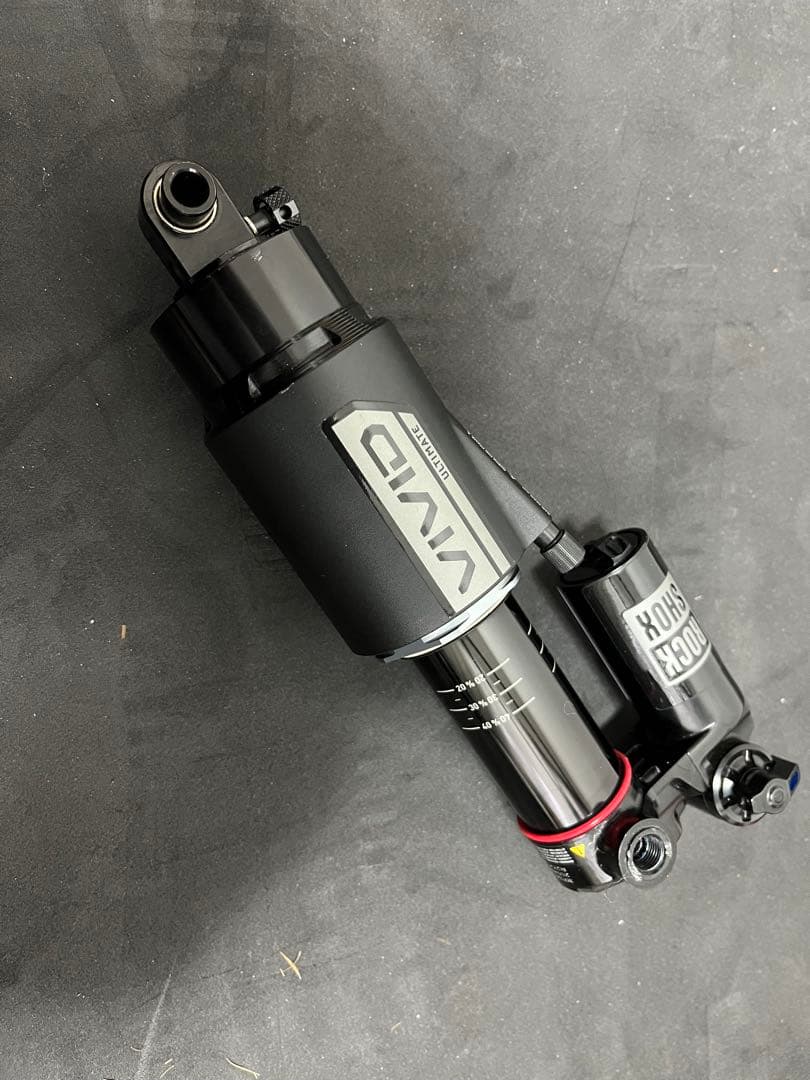 Rockshox Vivid Ultimate 205x65 mm リアショック