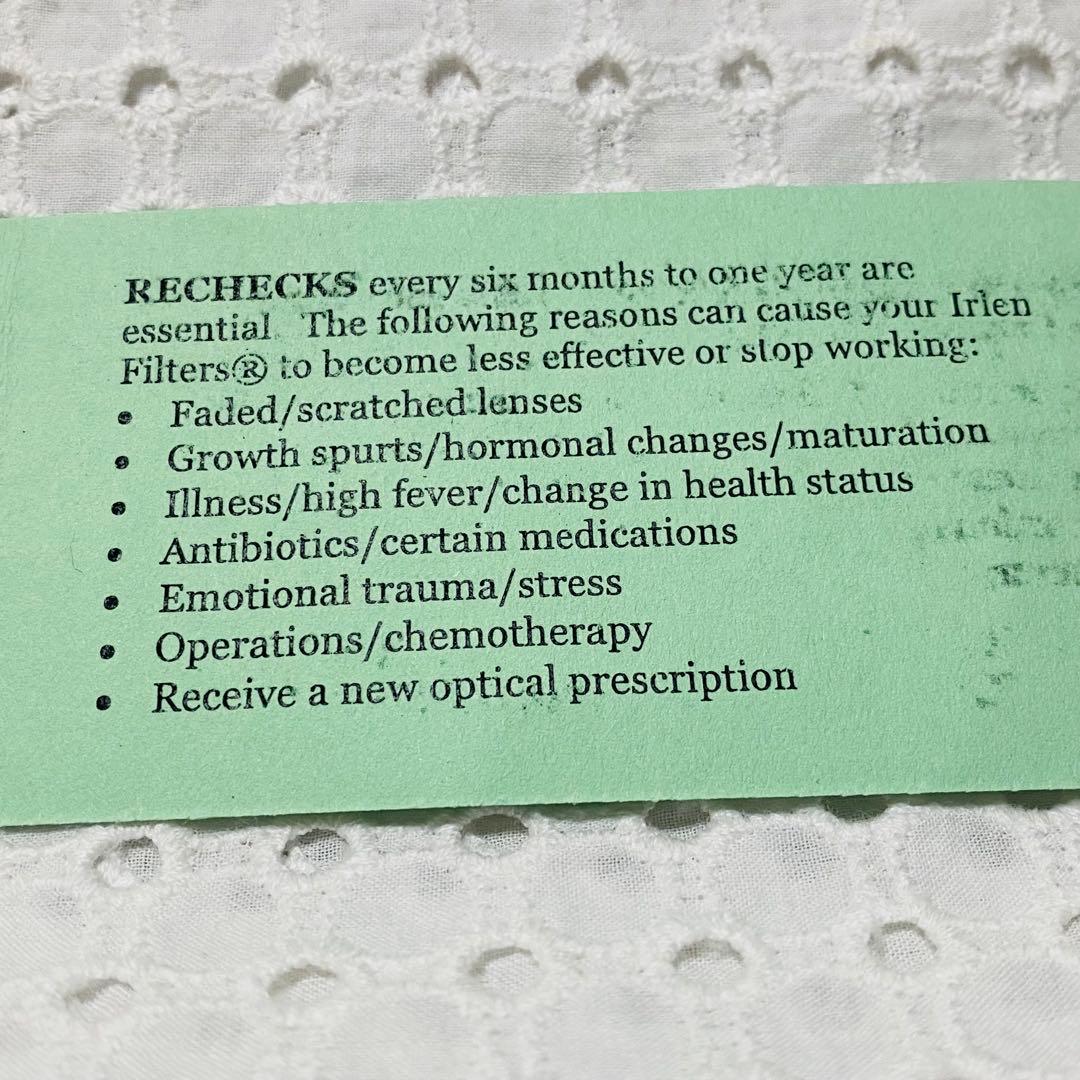 アーレンレンズ 1組 未使用 未加工 紫 パープル 特注 度なしレンズ　光過敏