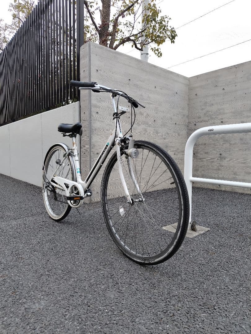 シティサイクル ホワイト 6速ギア　あさひ