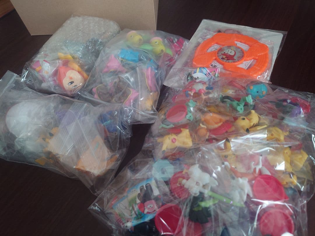 ポケモン・星のカービィ　まとめ売り　９２点