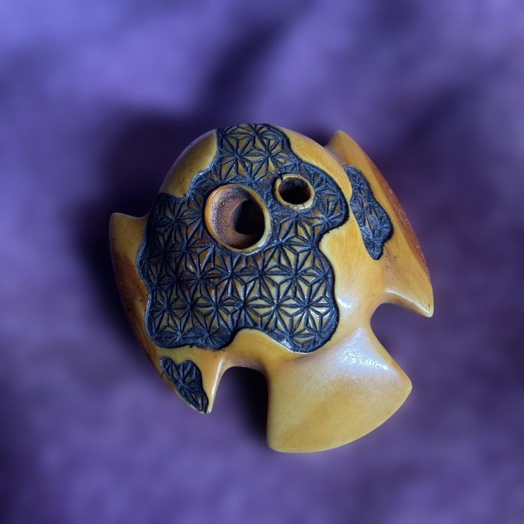 鳥型根付　　時代　　彫刻　骨董　古道具　　緒締　約4✖️4センチ