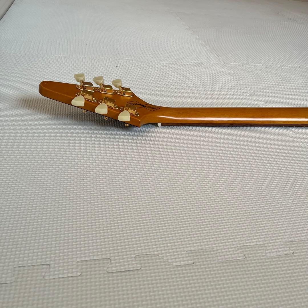 ギター Epiphone IGC 1958 Korina Flying V