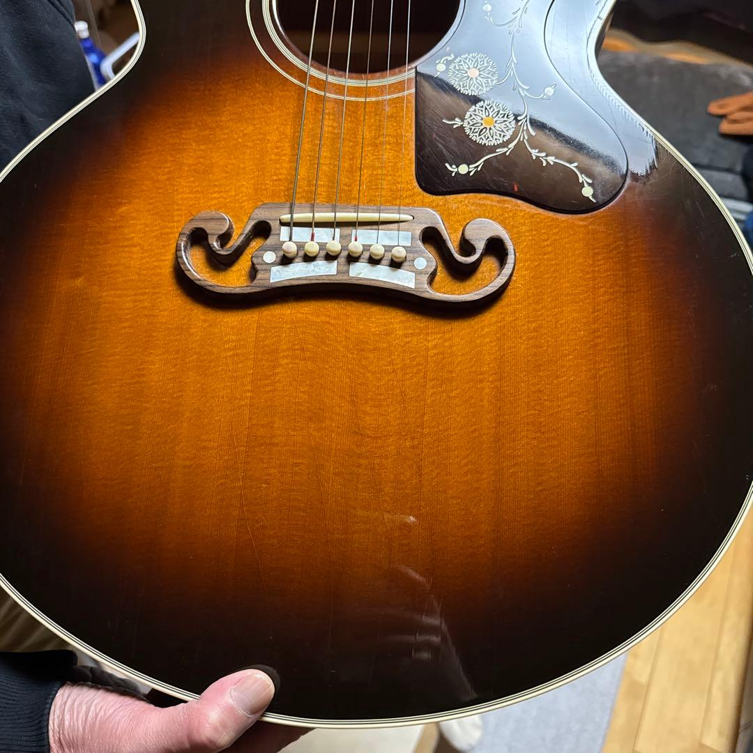 ギブソンアコースティックギターJ200