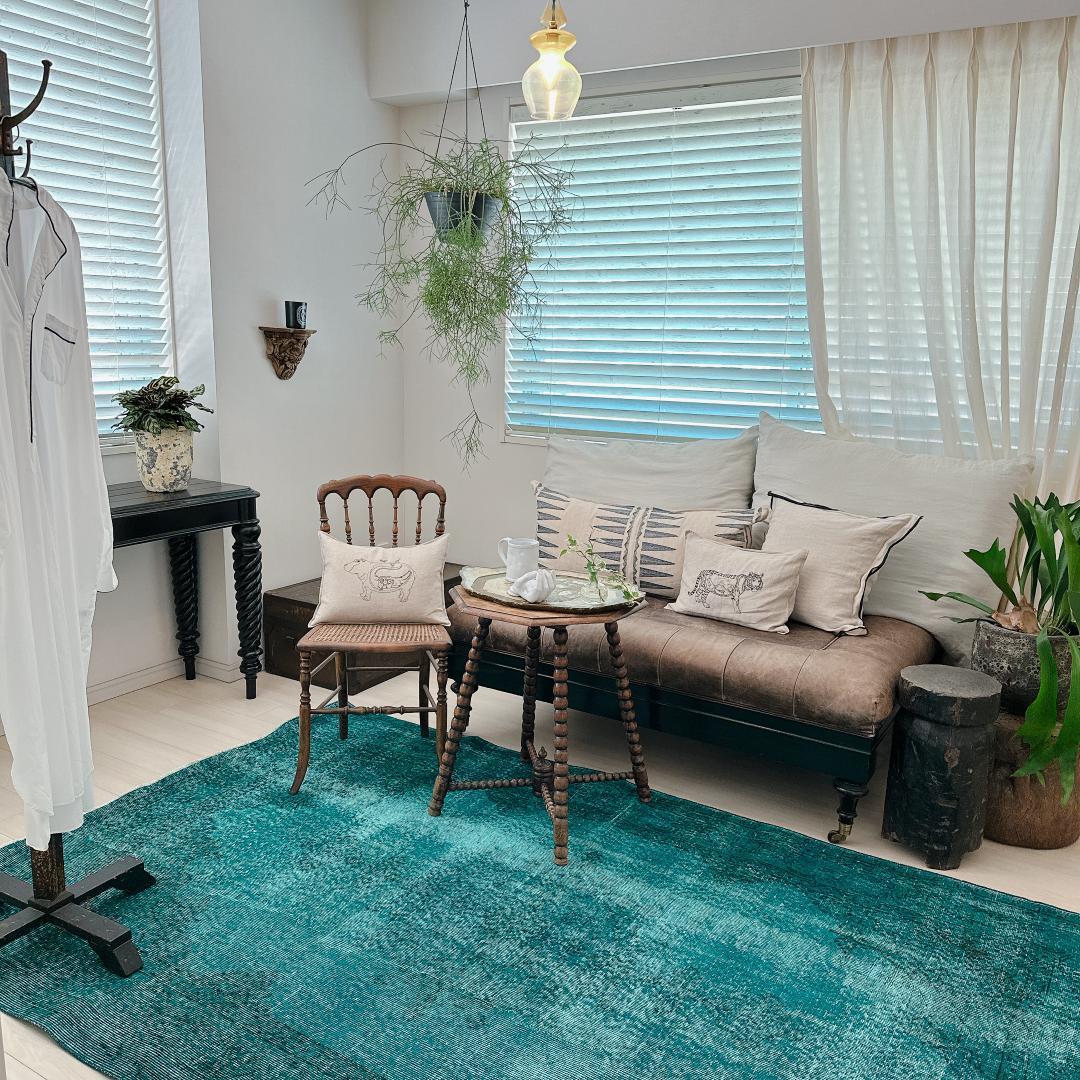 トルコヴィンテージラグ A82 大判 ダークターコイズブルー オーバーダイラグ