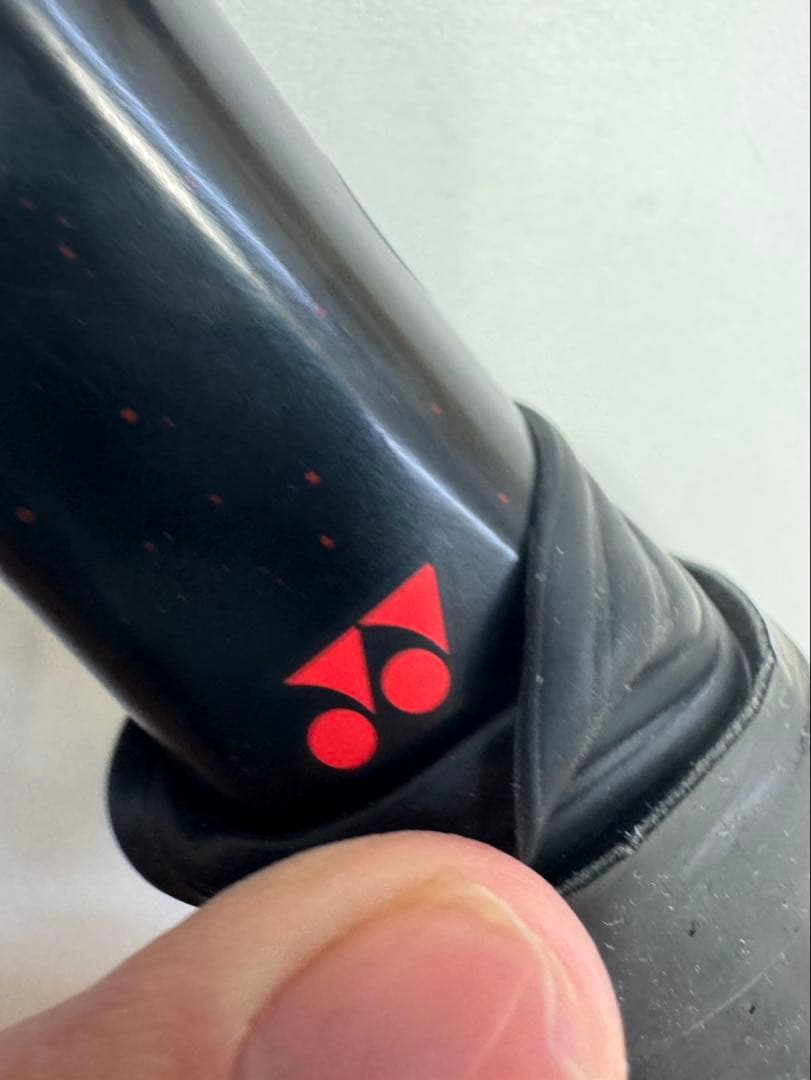 YONEX テニスラケット ブラック/レッド