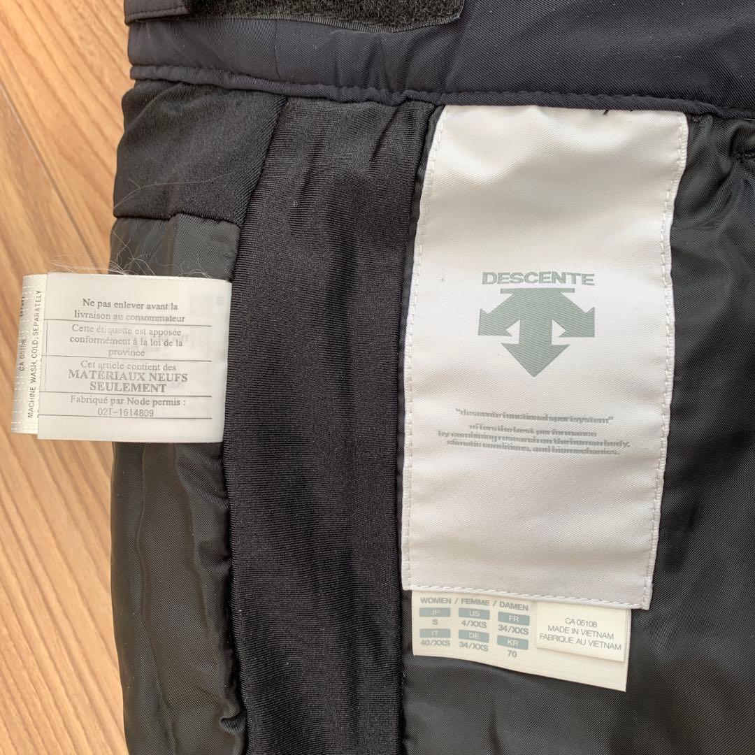 DESCENTE スノボウェア ブラック Ｓサイズ　スノーボードウェア