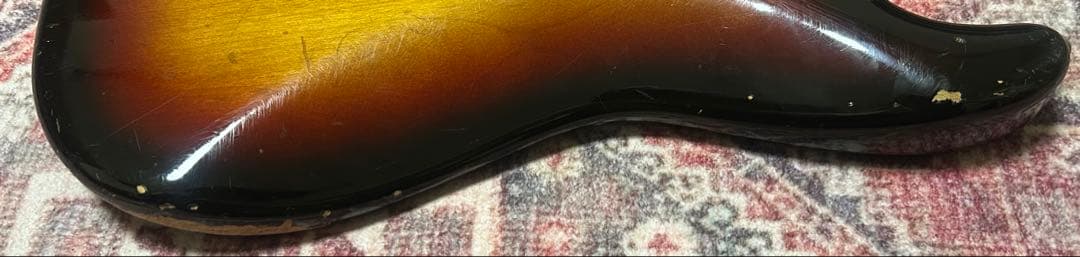 Fender by Squier JVシリアル 1982年製　ストラキャスター