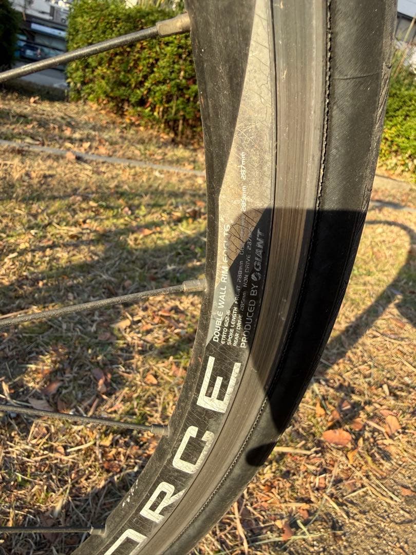 【GIANT DEFY】ロードバイク／スタンド付き／要整備