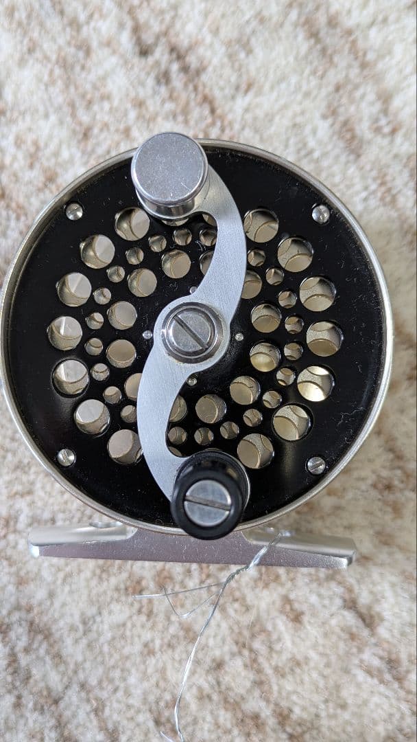 値下げ　イナガキテュフォン　フライリール シルバー　クラシックタイプ