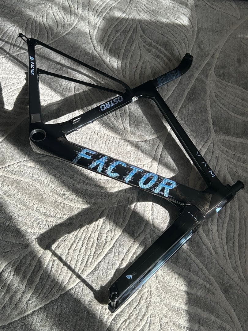 専用品　FACTOR OSTRO VAM V1 カーボンフレーム　フレームセット