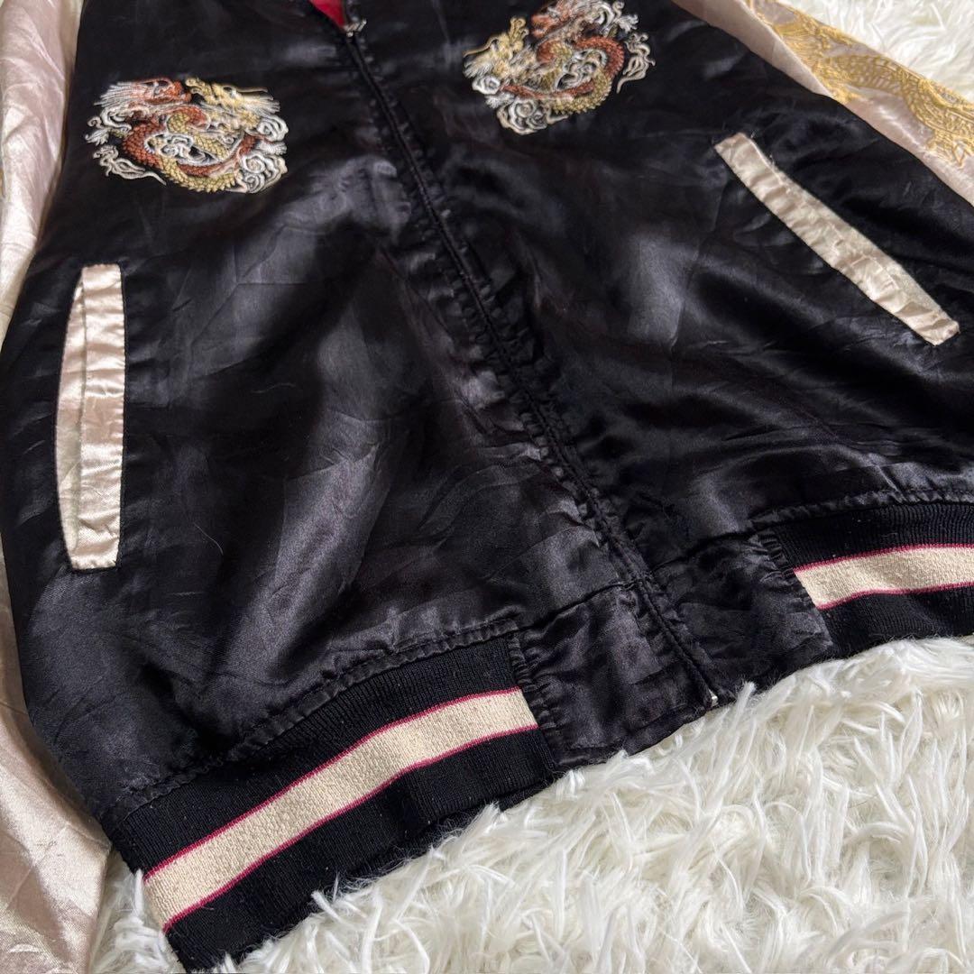 スカジャン ブラック ゴールド ドラゴン刺繍入り スタイリッシュ 長袖 B176