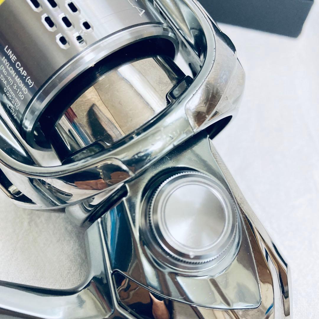 ◆STELLA◆18◆C3000XG◆シマノ◆03805◆スピニングリール◆