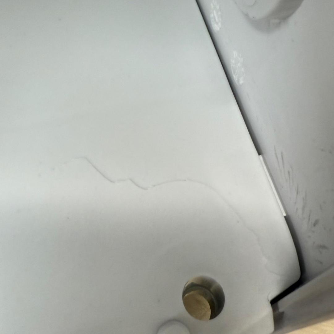 ★アイリスオーヤマ　シュレッダー　AFS100C　2022年製