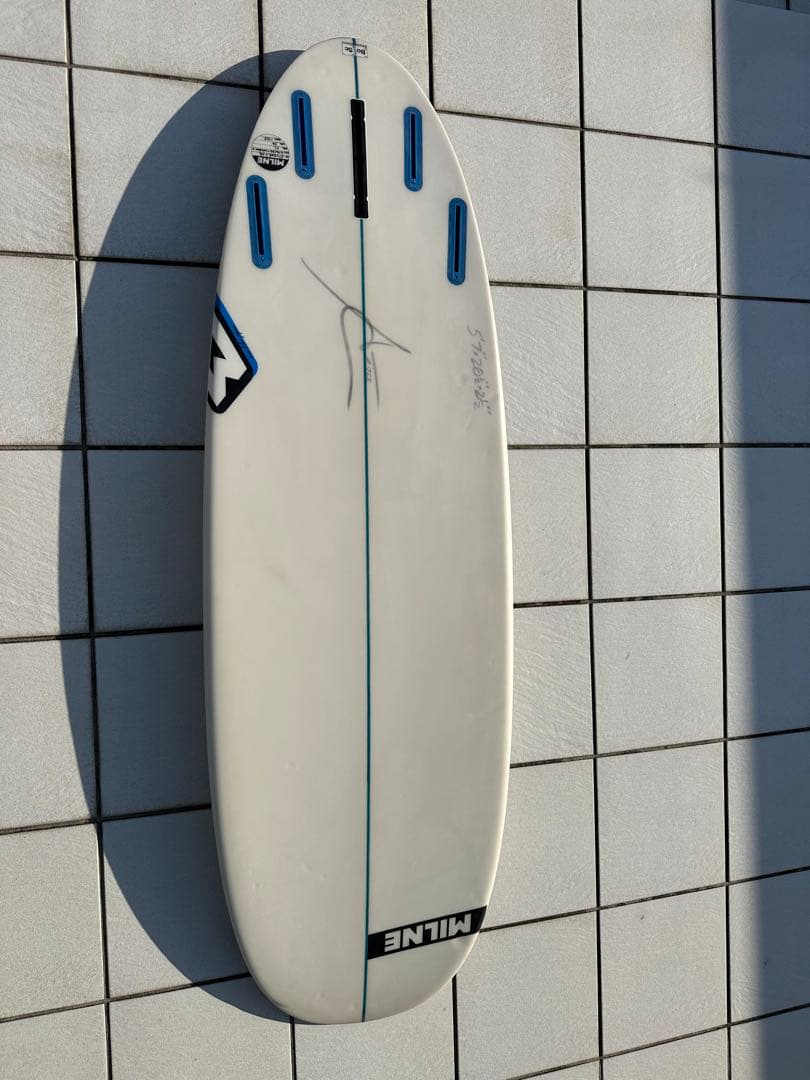 MILNE ショートファン F-2 5,7 (34L)フィン付き サーフボード