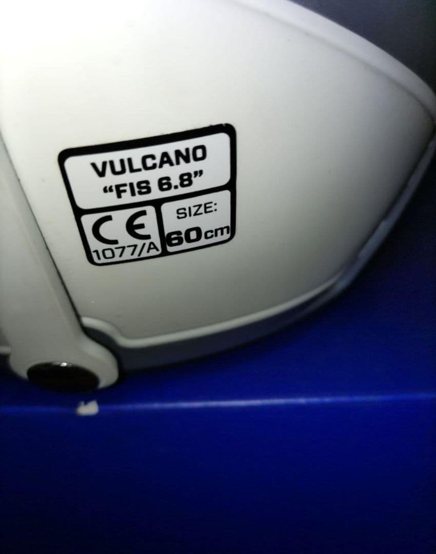 未使用保管品 BRIKO ブリコ VULCANO FIS 対応ヘルメット