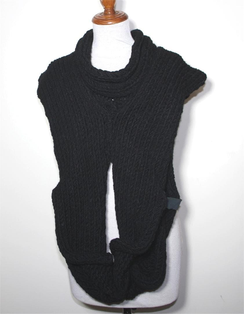 k*p様 masnada マスナダ ニット ベスト 黒 ブラック 毛混 イタリア