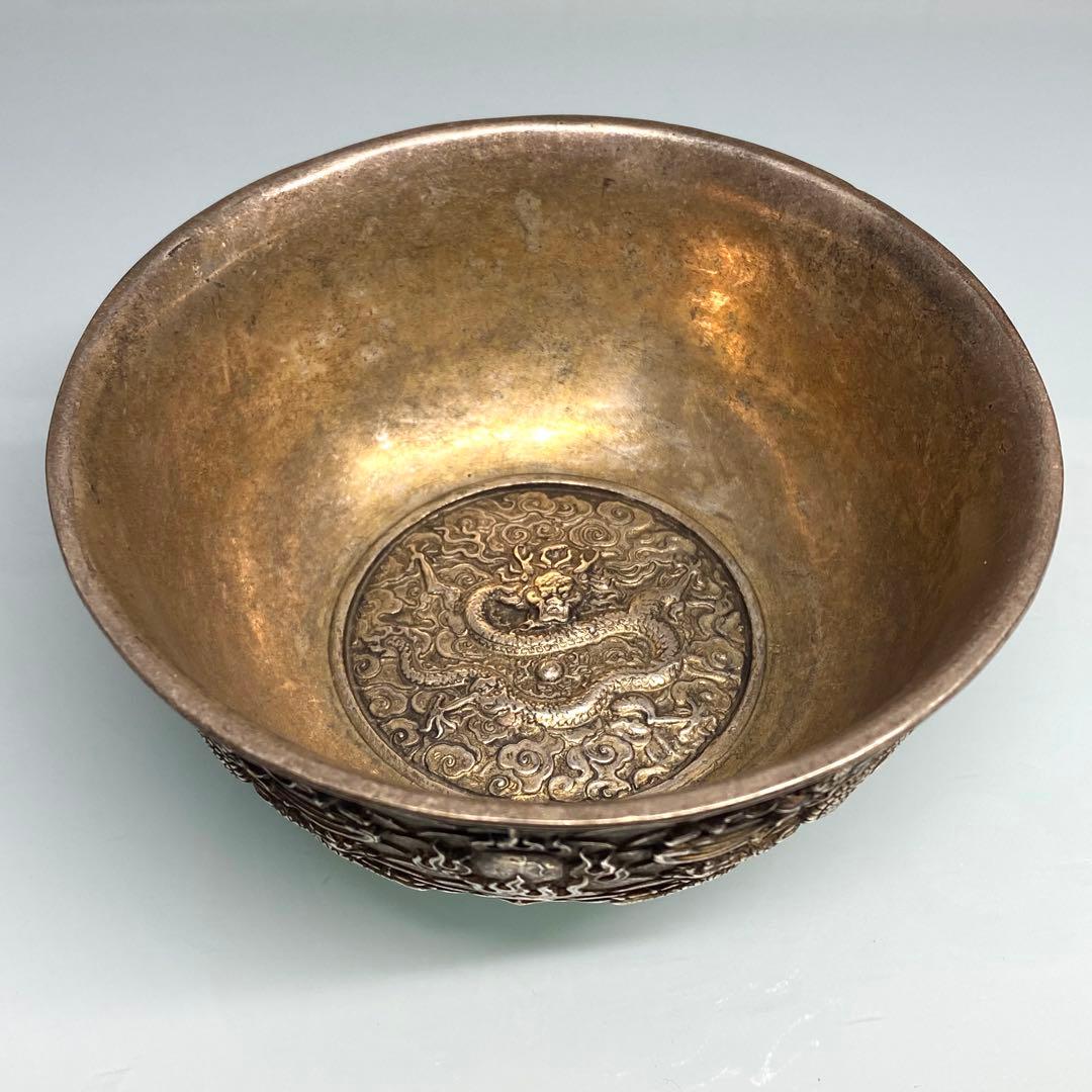 旧蔵　古い彫刻の皿　凹凸彫刻　騰雲銀龍　雙龍戲珠　古美術　時代物　アンティーク