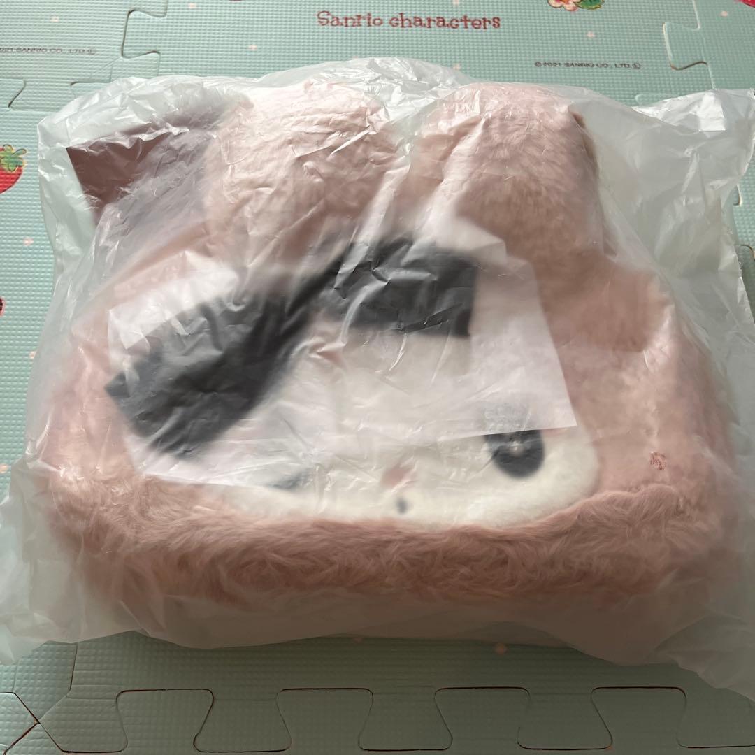 サンリオキャラクターズ　秘密のメロクロ　フェイス形ポーチ　マイメロディ