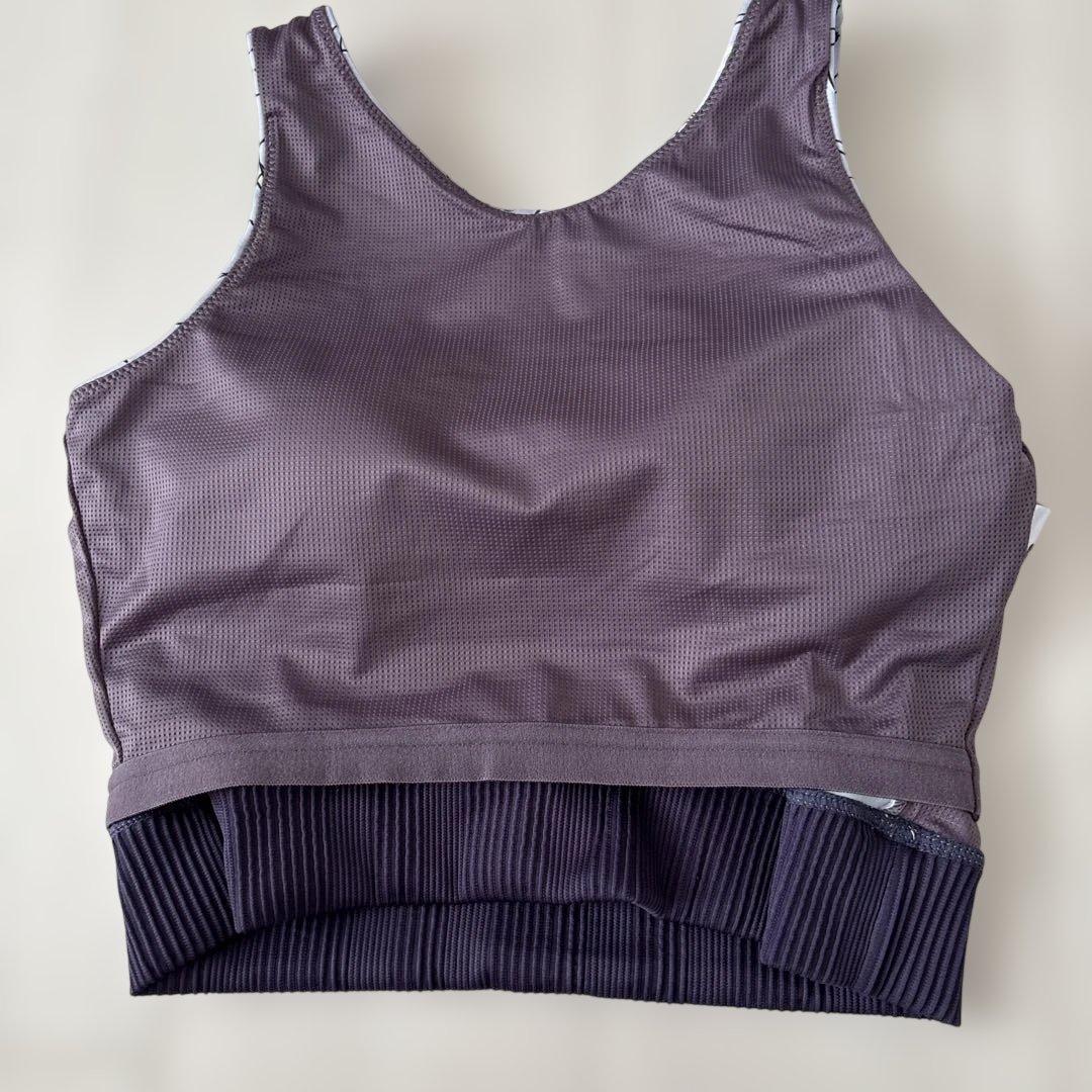 【新品】花柄タンクトップ スポーツウェア　Mサイズ