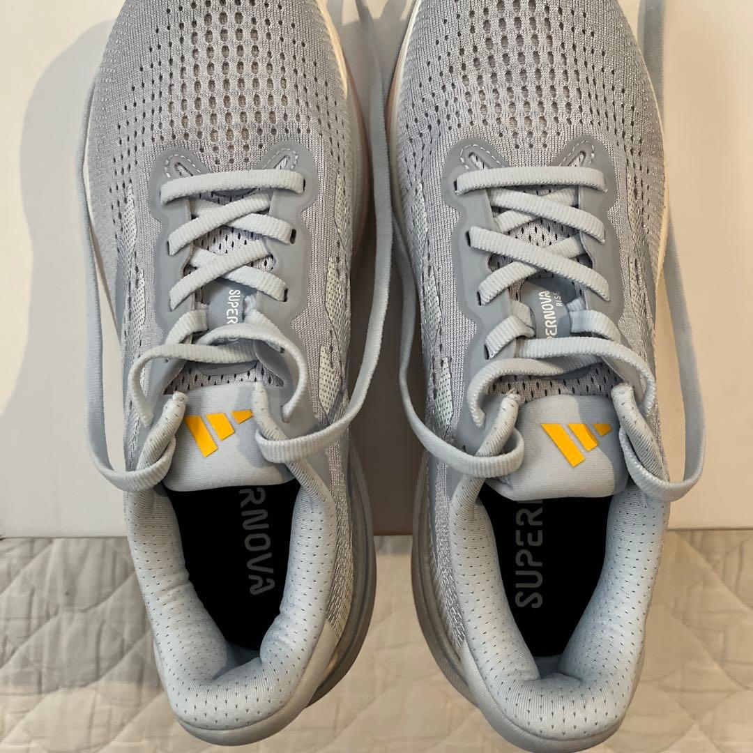 【新品】アディダス　スーパーノヴァ　ライズ　24㎝