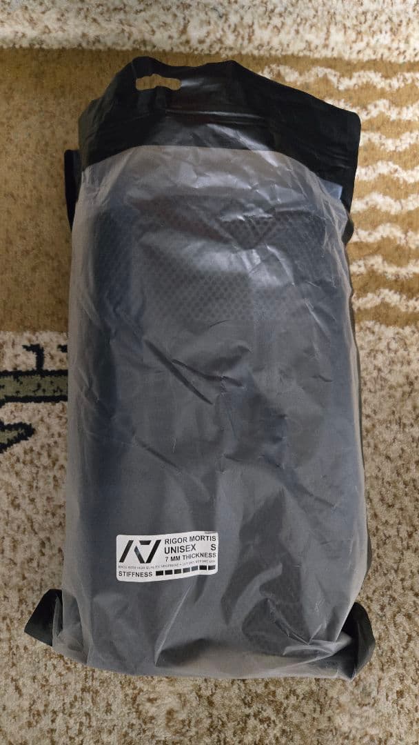 【新品未使用】A7 ニースリーブ Rigor Mortis Sサイズ