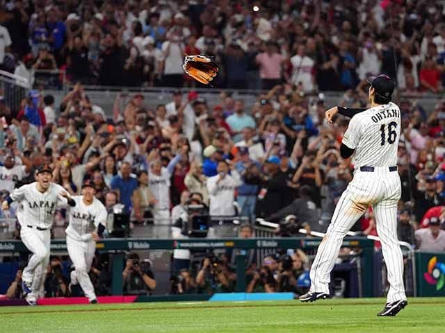 ミズノ MIZUNO 2023WBC優勝記念特別ベース型ペナント　新品未開封品