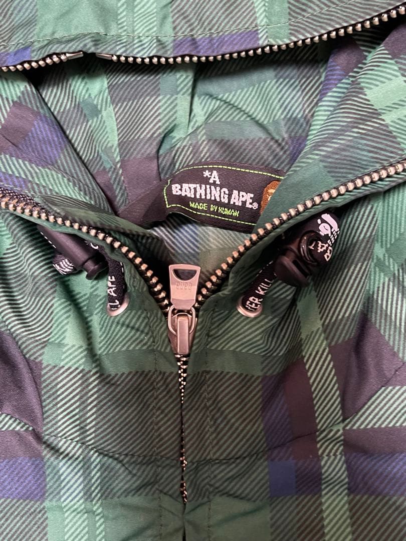 A BATHING APE フード付きナイロンジャケット