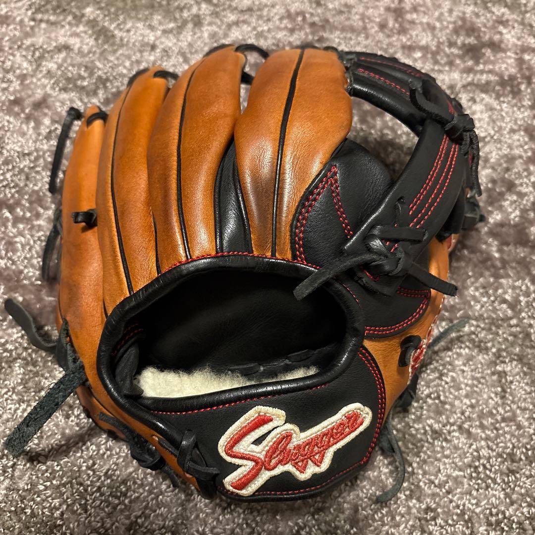 スラッガー　内野手用オーダーグローブ