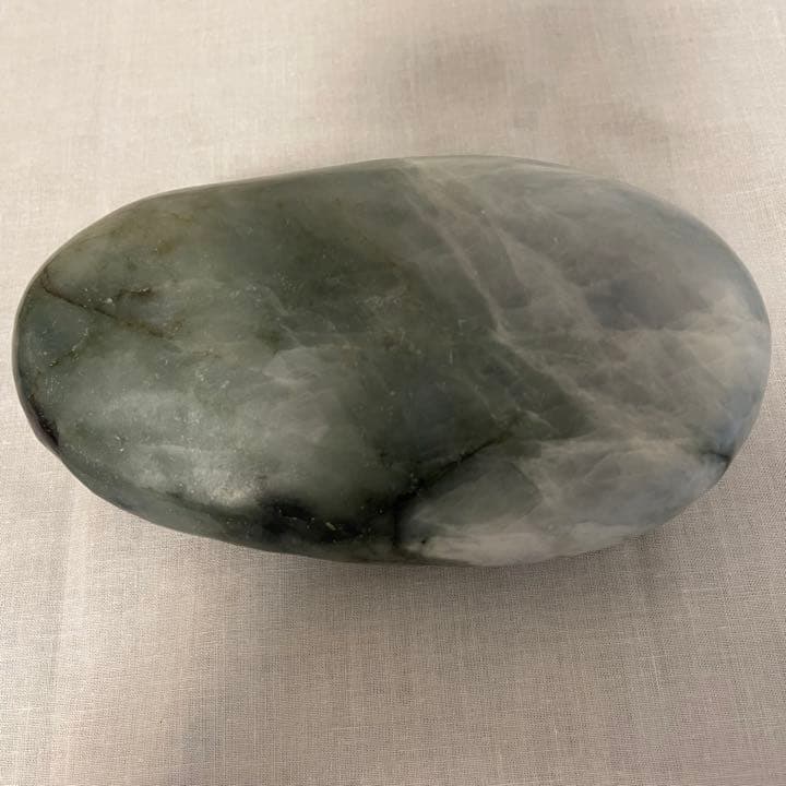 糸魚川翡翠　1.1キロ　鉱石コレクション