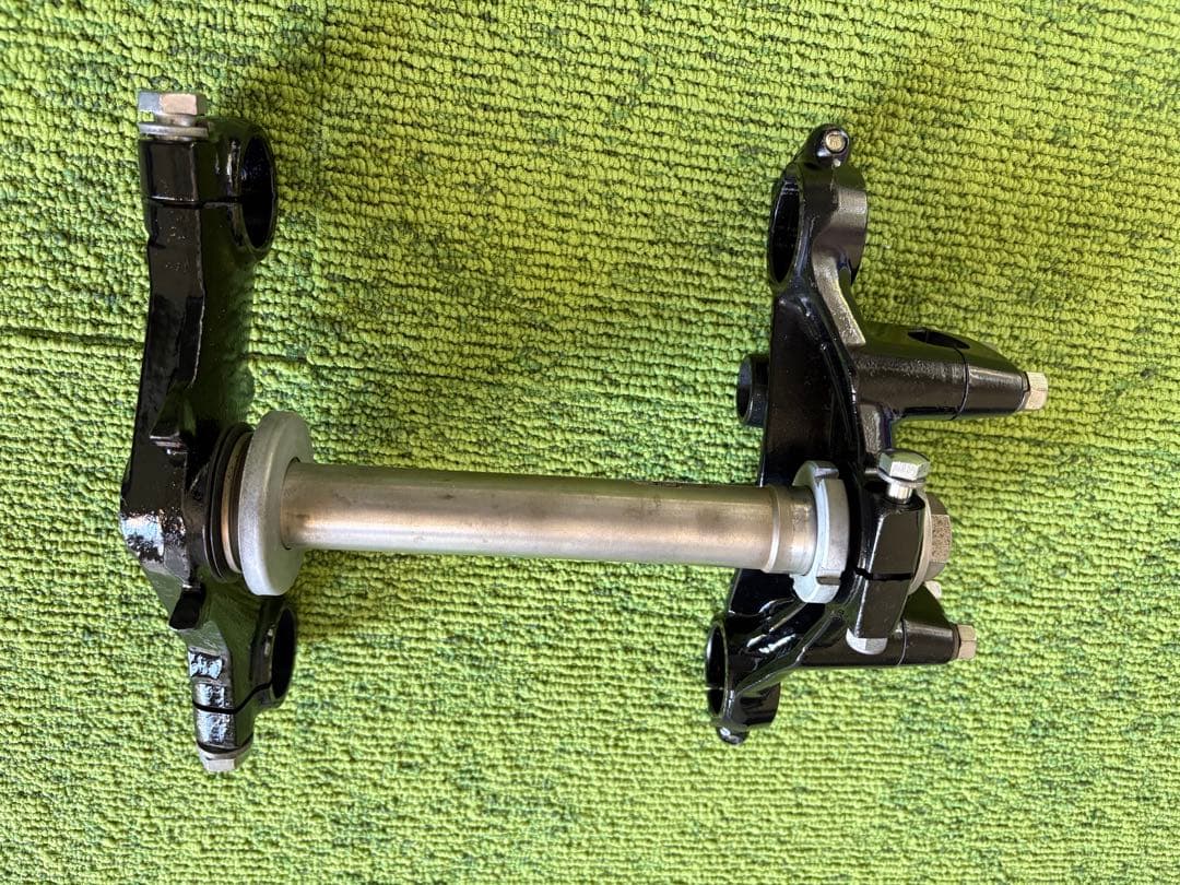 kz650 純正　アルミ製 トップブリッジ 黒