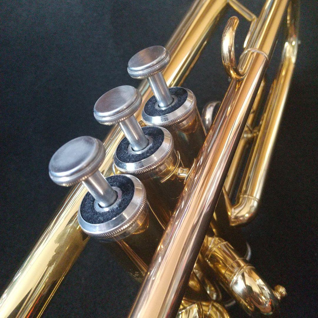 ヤマハトランペット 「YTR-1335」ゴールドラッカー仕様。美品
