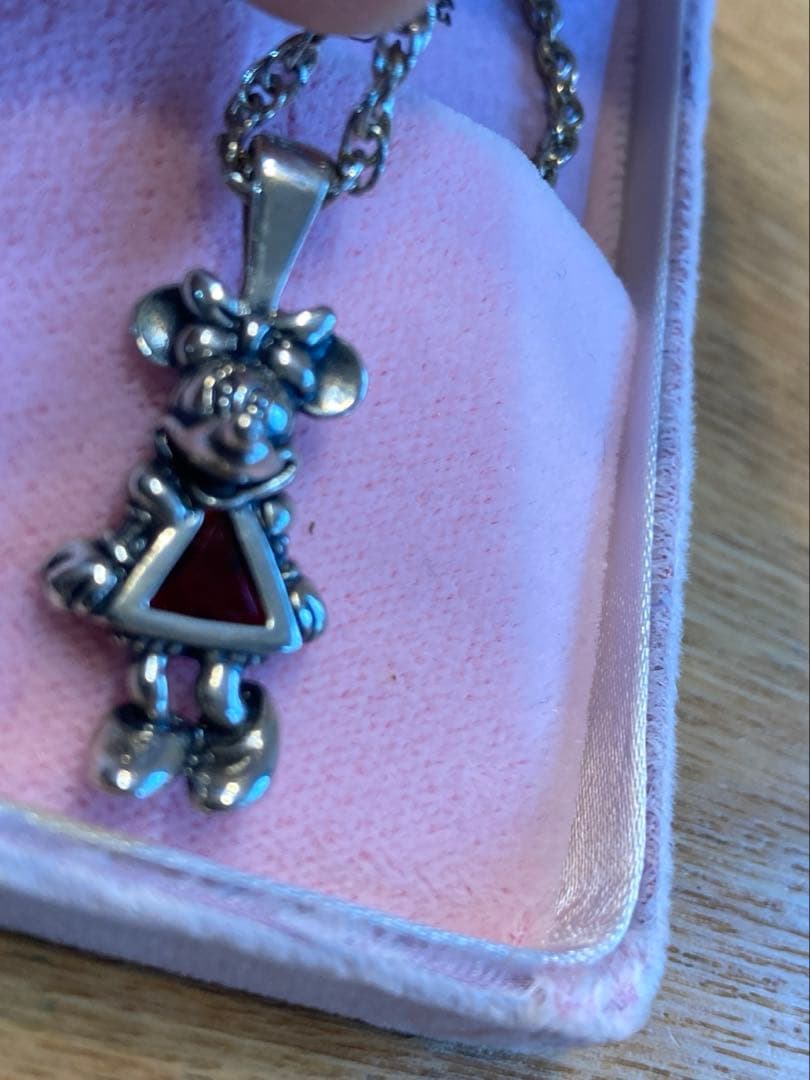 ディズニーミニーマウス誕生70周年記念純銀製ネックレス