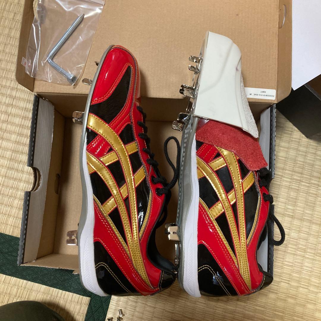 asics ゴールドステージオーダースパイク エナメルレッド/ブラック/ゴールド