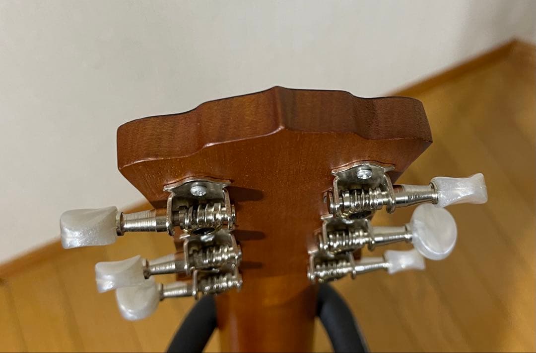 【美品】LUNA UKE TRIBAL6 ルナ ミニギター アメリカ