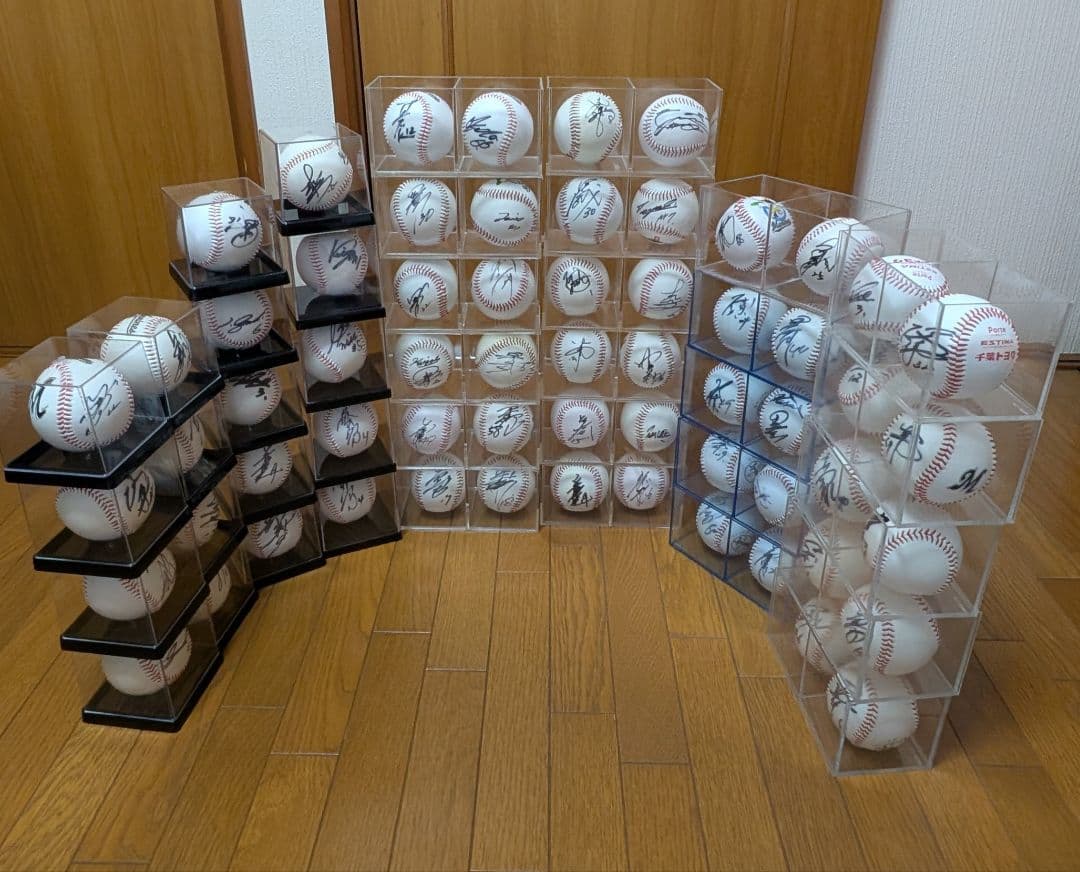 千葉ロッテマリーンズ 　直筆サインボール　62個ケース付き　＋1個（追加）