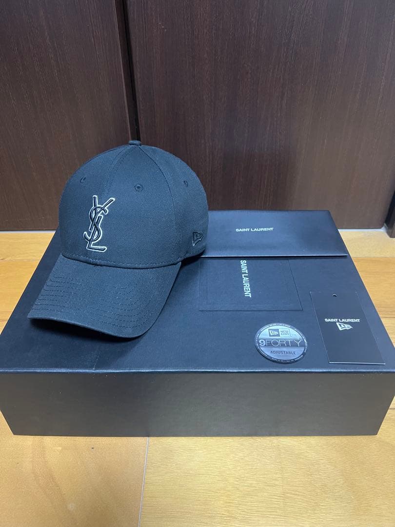 SAINT LAURENT × NEW ERA コラボ キャップ 正規品