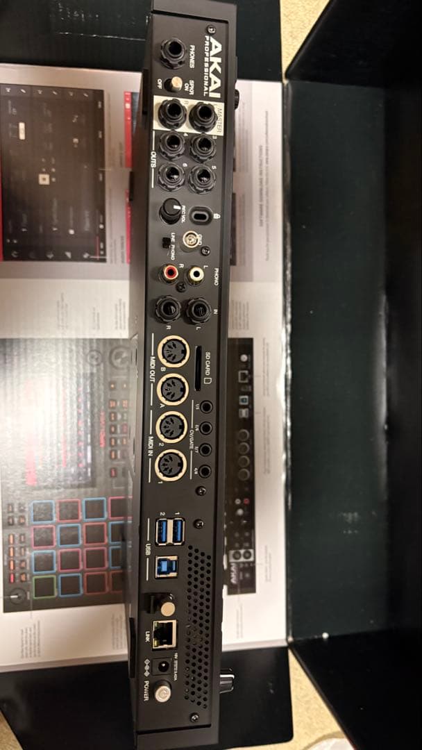 AKAI MPC Live II 本体　mpc3.5.0 増設SSD1tb付き