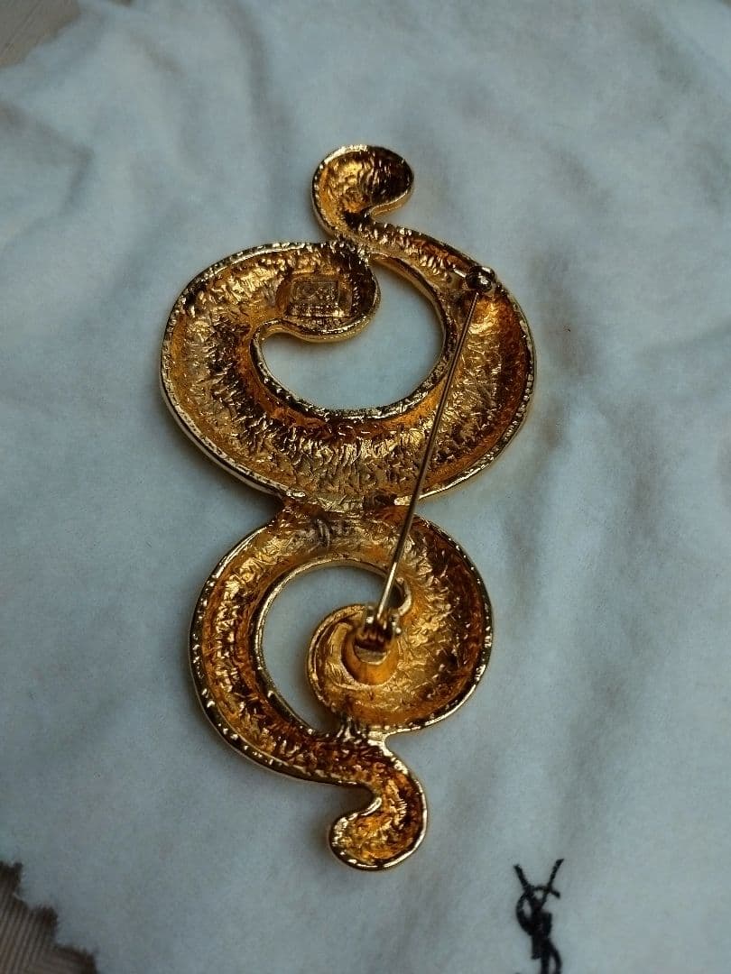 Yves Saint Laurent ゴールド ブローチ