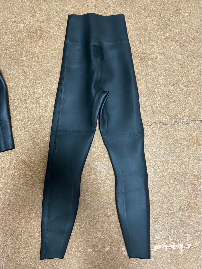 トライアスロン　ウェットスーツ　Sサイズ