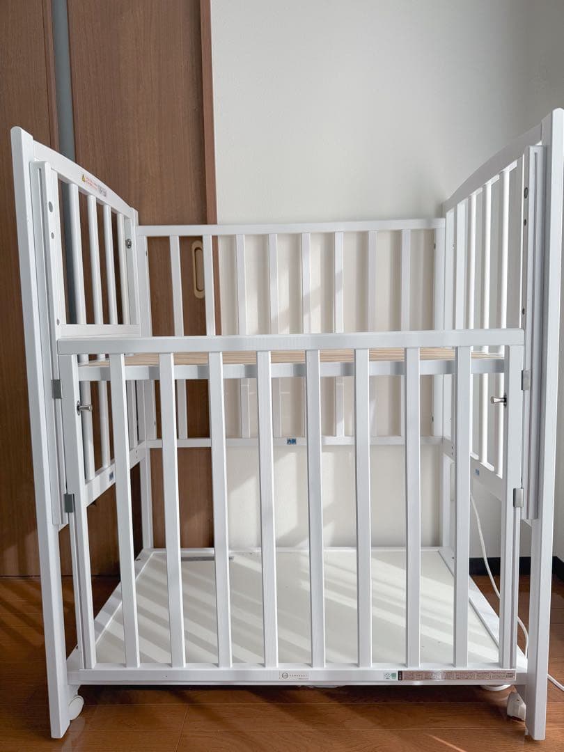 ヤマサキ　ホワイト　ベビーベッド　コンパクト　ミニ　2オープン　yamasaki