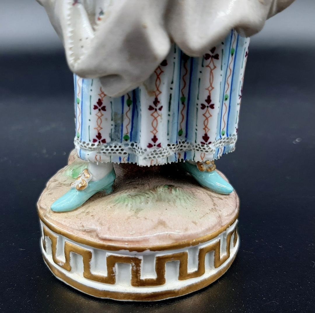 古マイセン／アシエ1768年『花摘みの女』大型フィギュリン美品1級品ボタン剣