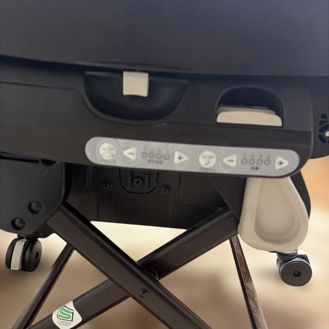 【美品】CombiネムリラAT BEDi 茶ベージュハイローチェアオートスイング