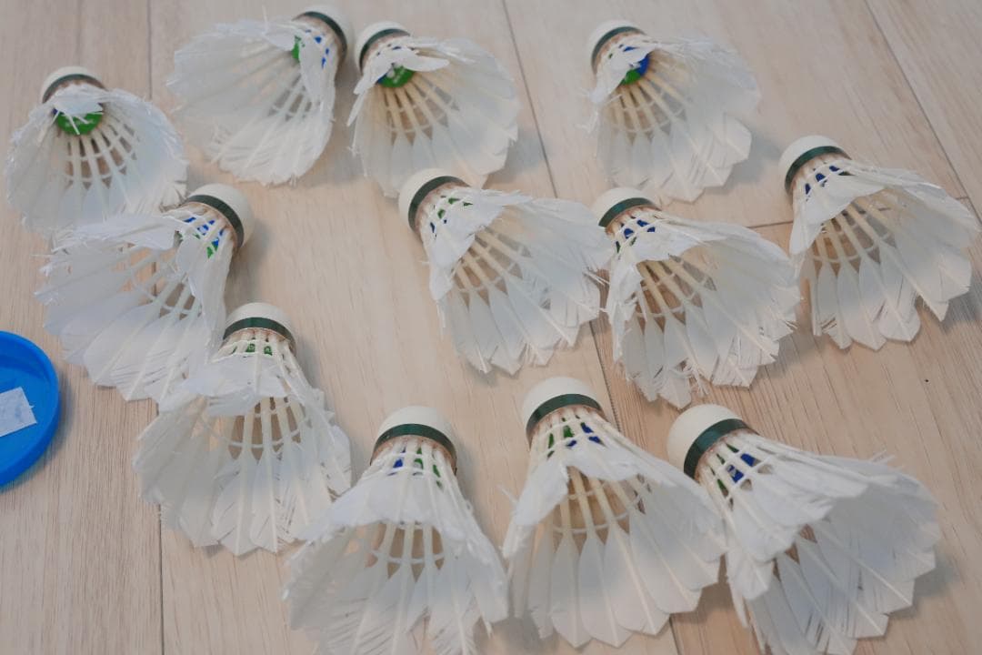 中古シャトル ニューオフィシャル 240球(基礎打ち用120+ノック用120)