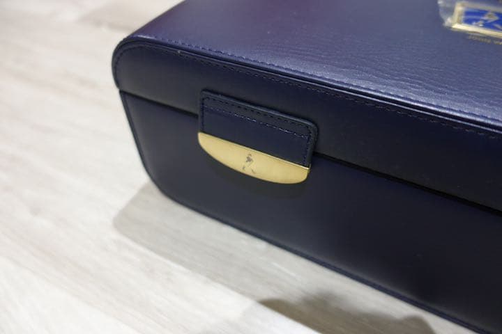 ジョニーウォーカー ブルーラベル 43度 1750ml（豪華化粧箱入り）